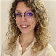 Laureata in giurisprudenza con esperienza nella docenza impartisce lezioni private e di gruppo a studenti delle scuole secondarie